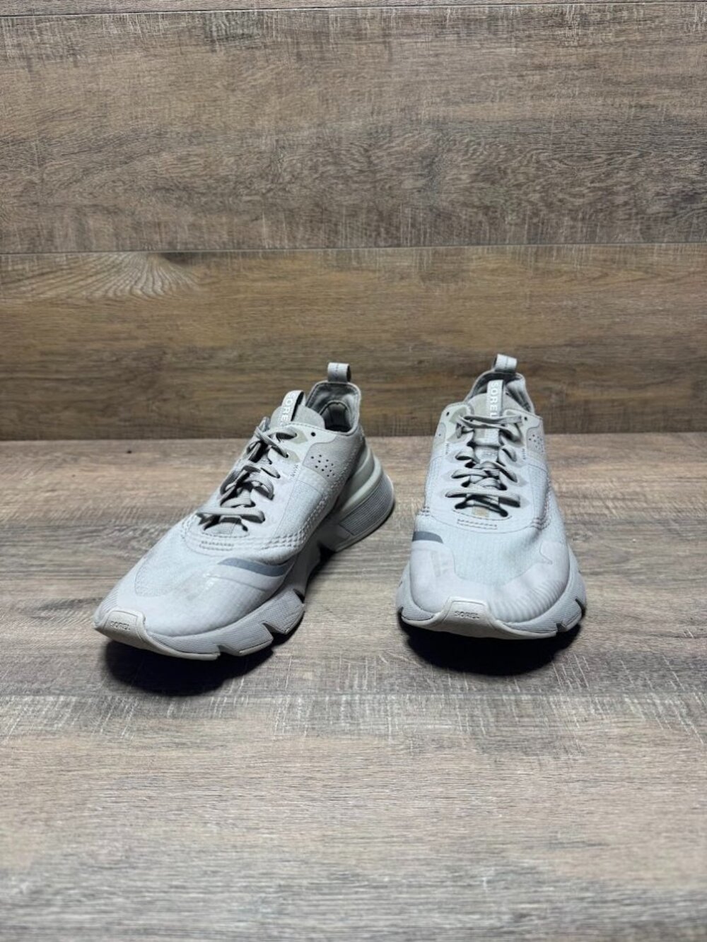 Sorel Kinetic Rush Ripstop Light Gray Leather/Nylon Sneaker Women's Size 9
